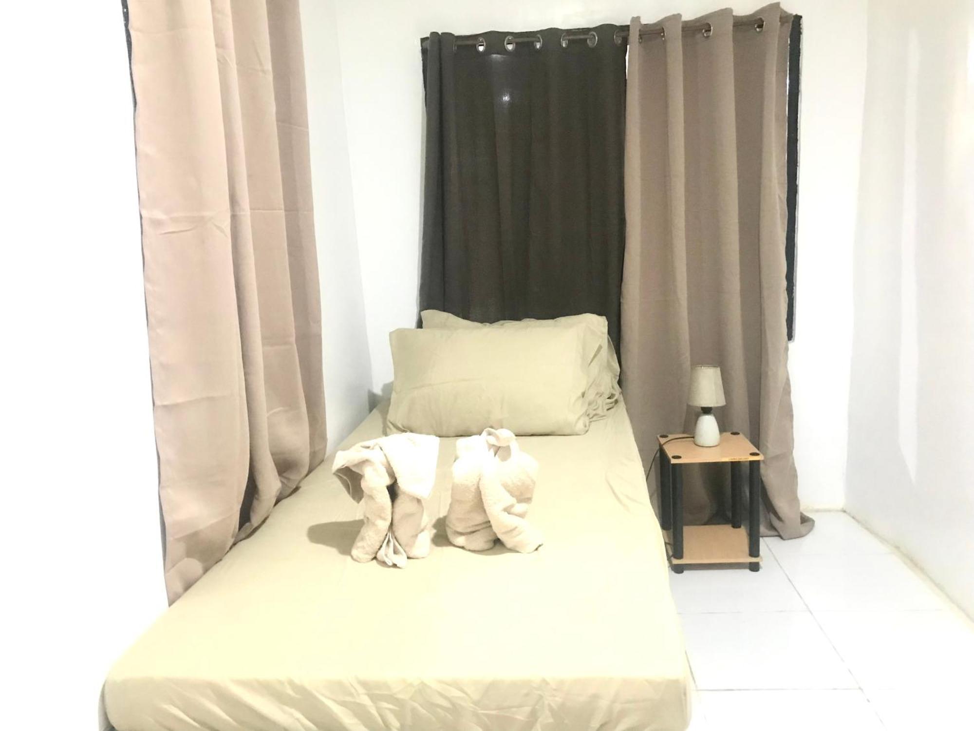 Central Hub Homestay Puerto Princesa Exterior photo